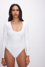 SCULPTING SCOOP NECK BODYSUIT WHITE001