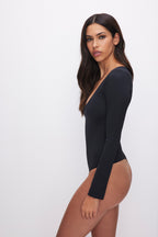 SCULPTING SCOOP NECK BODYSUIT BLACK001
