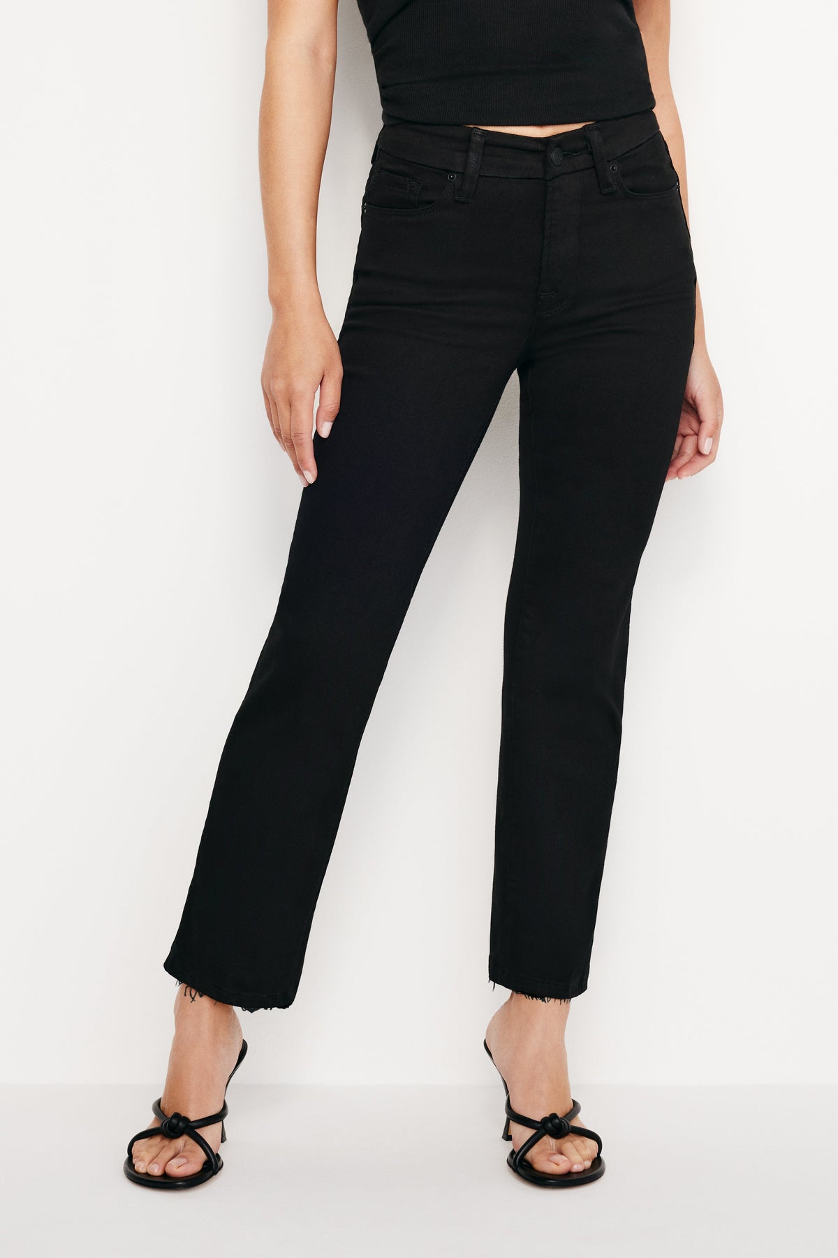 NEVER FADE GOOD PETITE STRAIGHT RAW HEM JEANS BLACK