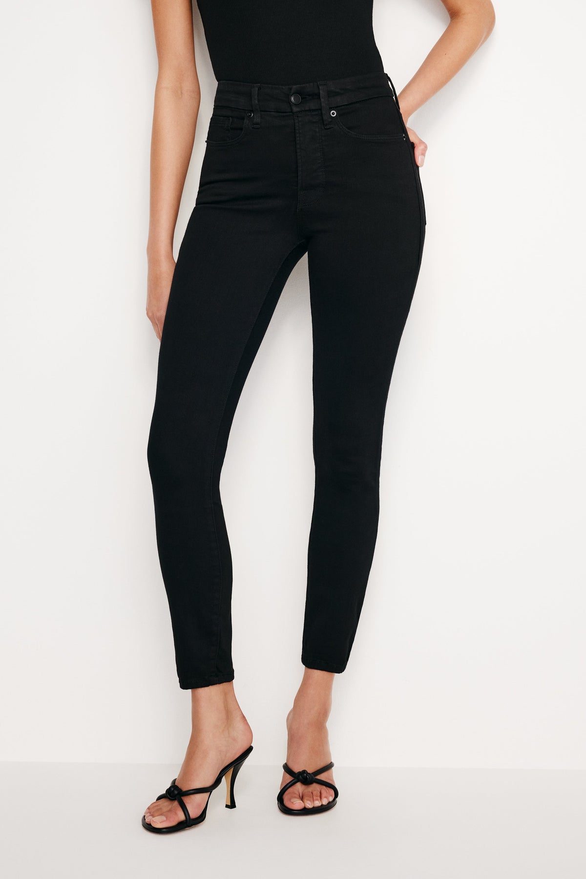 NEVER FADE GOOD LEGS SKINNY CROPPED JEANS BLACK