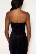 FIT FOR SUCCESS STRAPLESS VELVET DRESS BLACK001