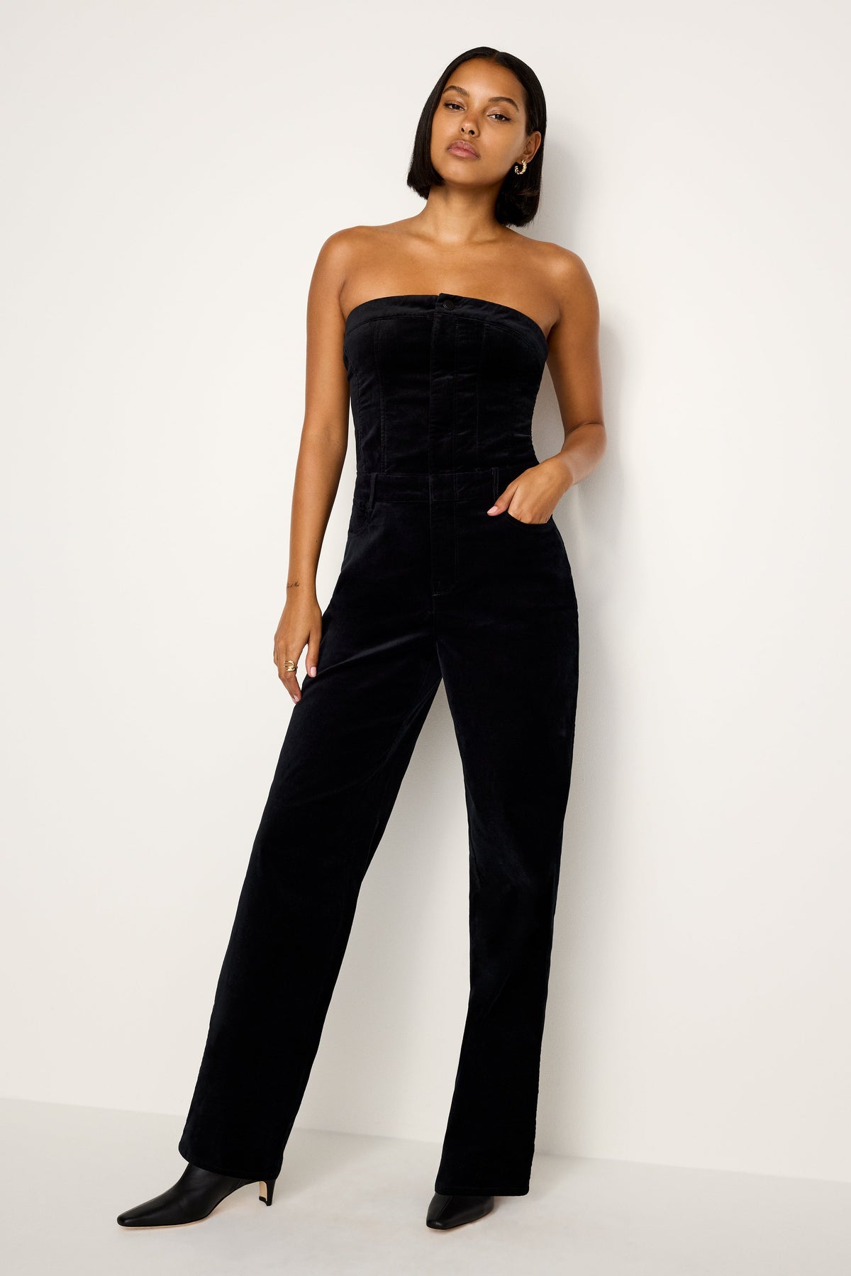 FIT FOR SUCCESS STRAPLESS VELVET JUMPSUIT BLACK001