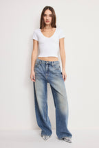 SUPER STRETCH V NECK BABY TEE WHITE001