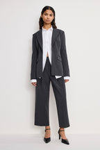 ESSENTIAL SUITING PLEATED CROPPED TROUSERS DARK HEATHER GRAY