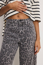 GOOD BARREL JEANS GREY LUCKY LEOPARD
