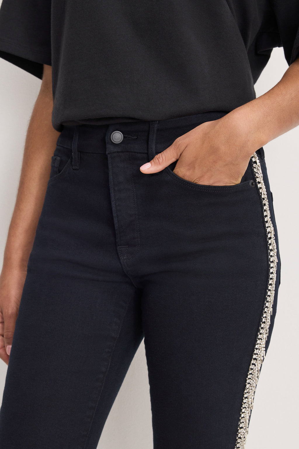 GOOD LEGS STRAIGHT DIAMOND JEANS BLACK411