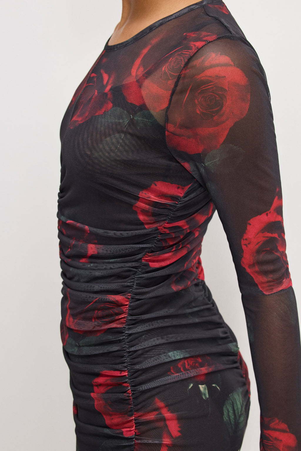 MESH RUCHED MAXI DRESS MOODY RED ROSES001