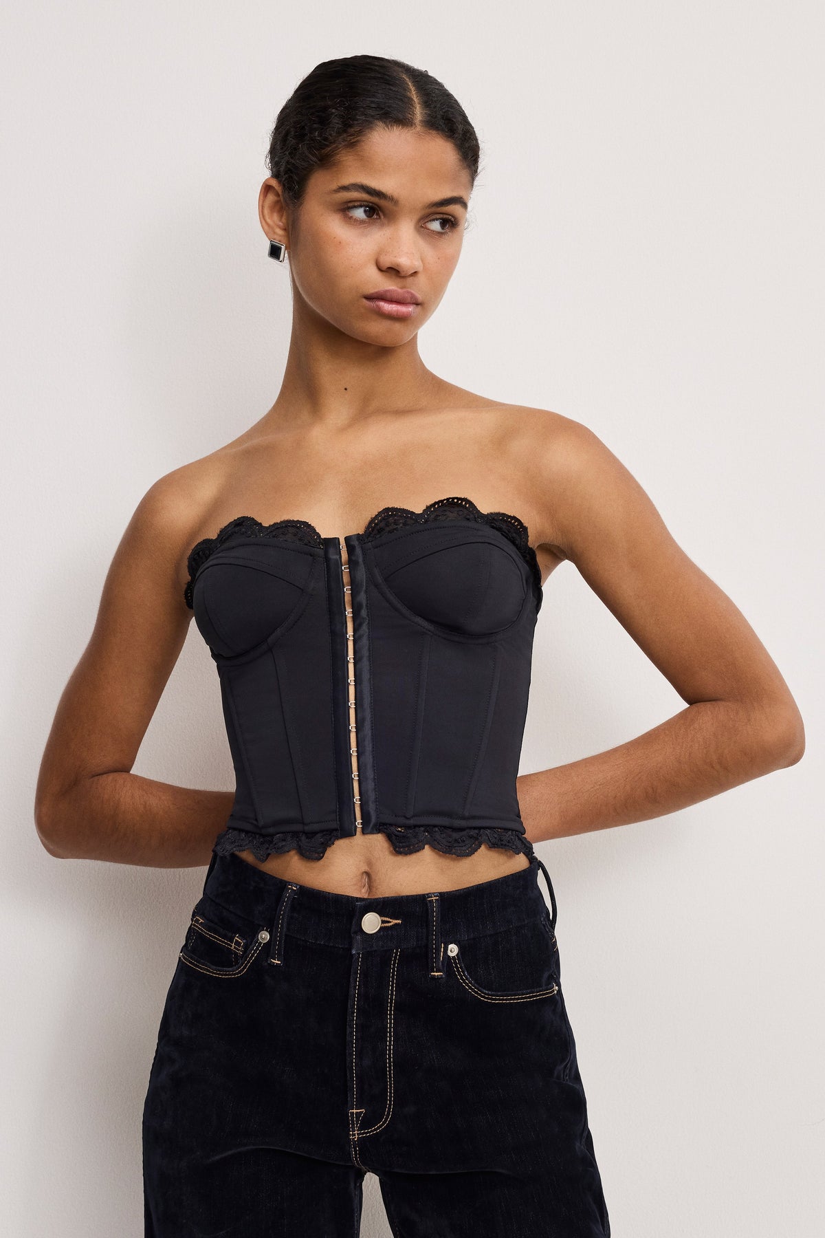 MATTE JERSEY LACE TRIM BUSTIER BLACK001