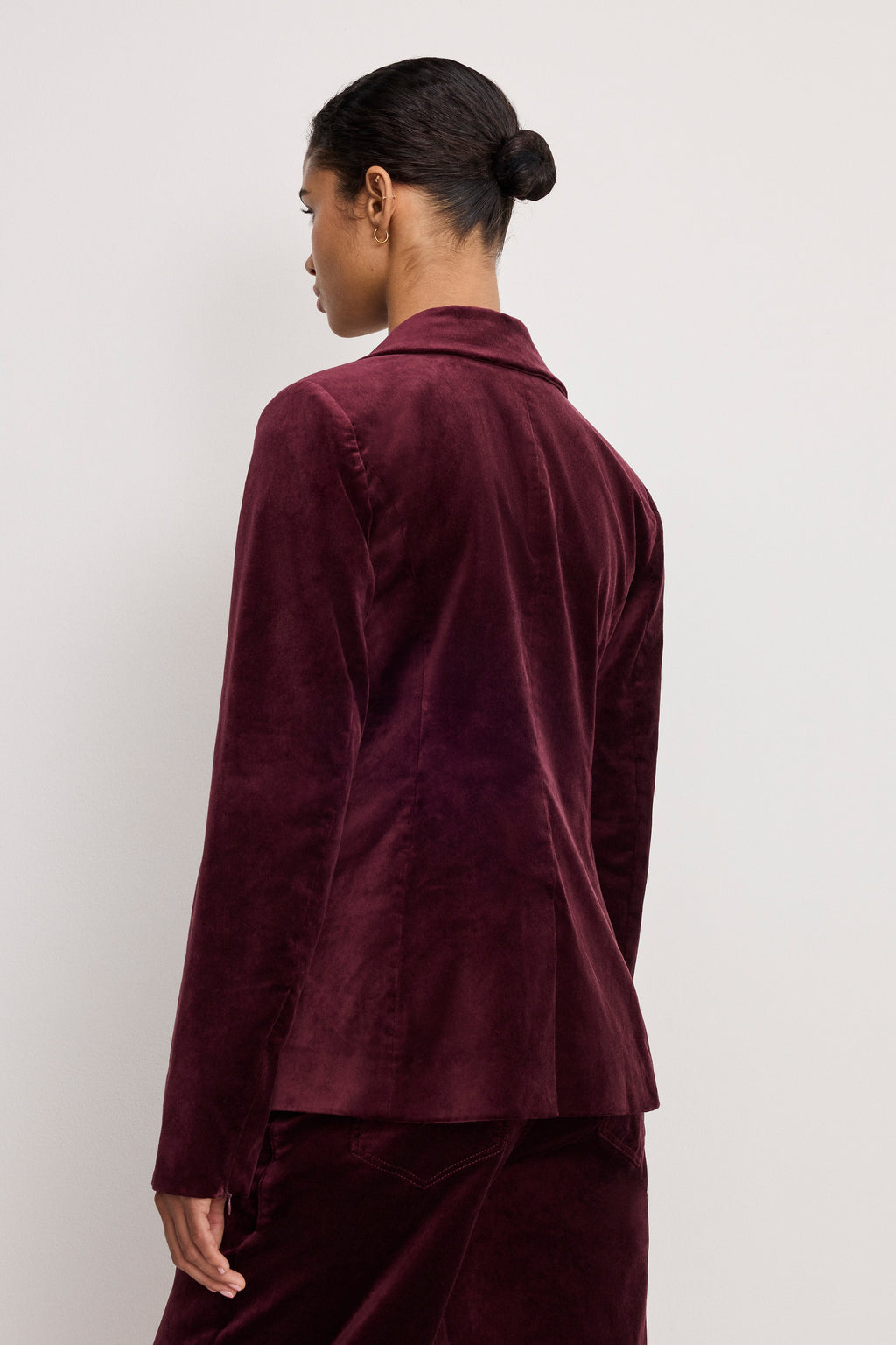 VELVET SCULPTED BLAZER FIG007