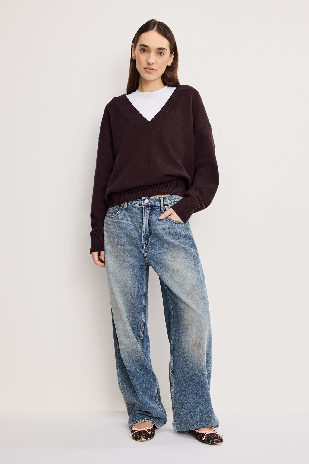 DEEP V KNIT SWEATER BARK003