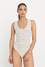 STRETCH LACE SCOOP TANK BODYSUIT CHALK