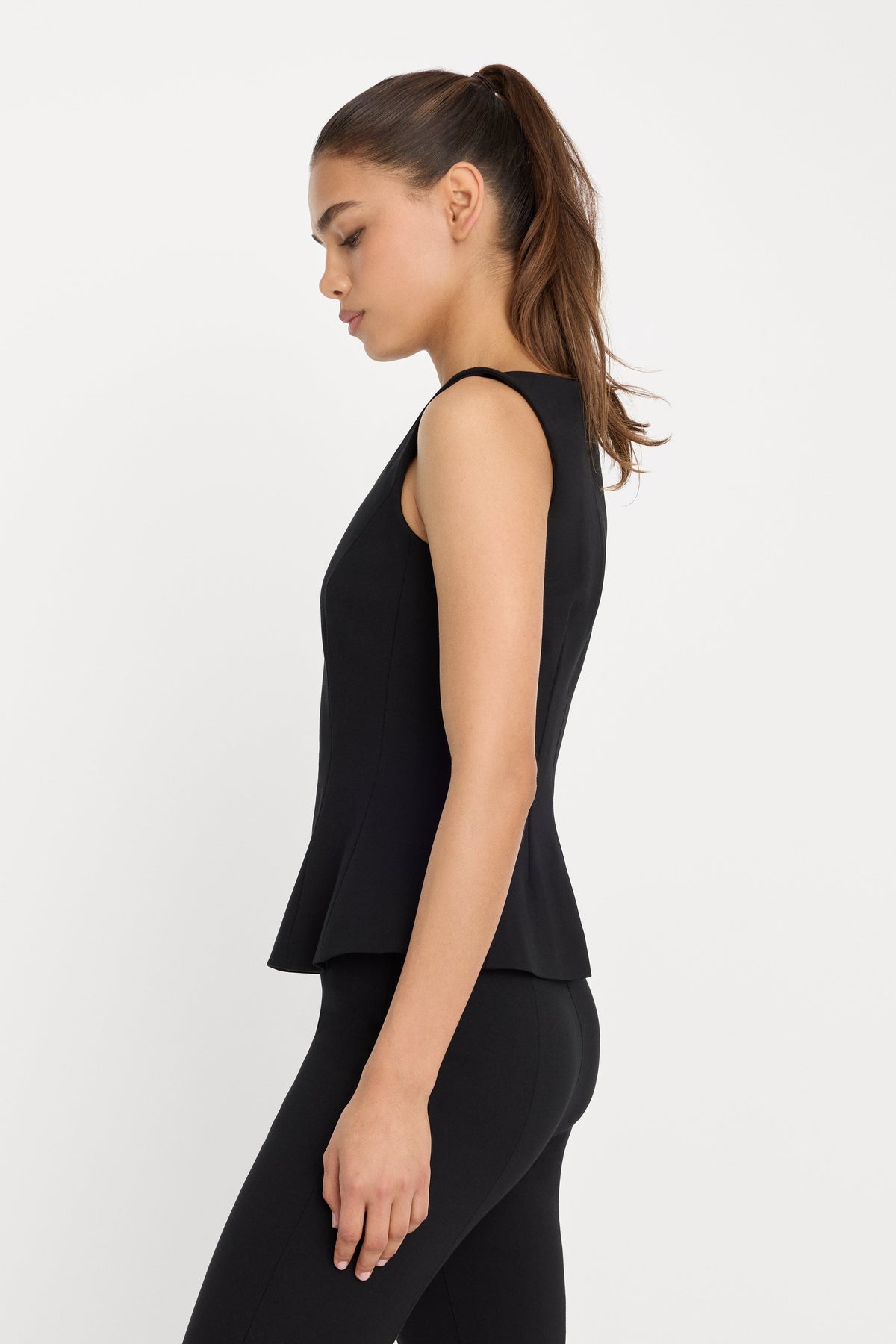 SOFT STRETCH PONTE STRAIGHT NECK TOP BLACK001