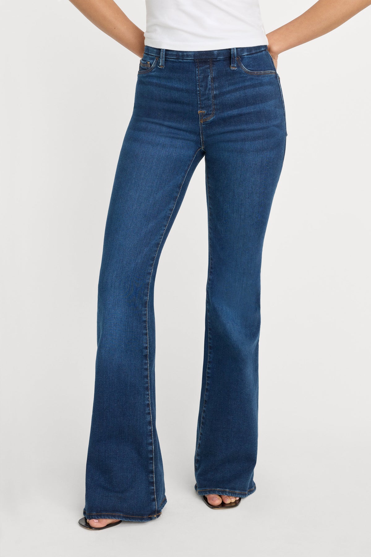 POWER STRETCH PULL-ON FLARE JEANS INDIGO491