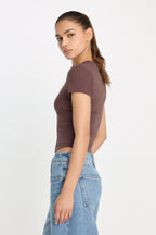SUPER STRETCH BABY TEE BITTER COCOA