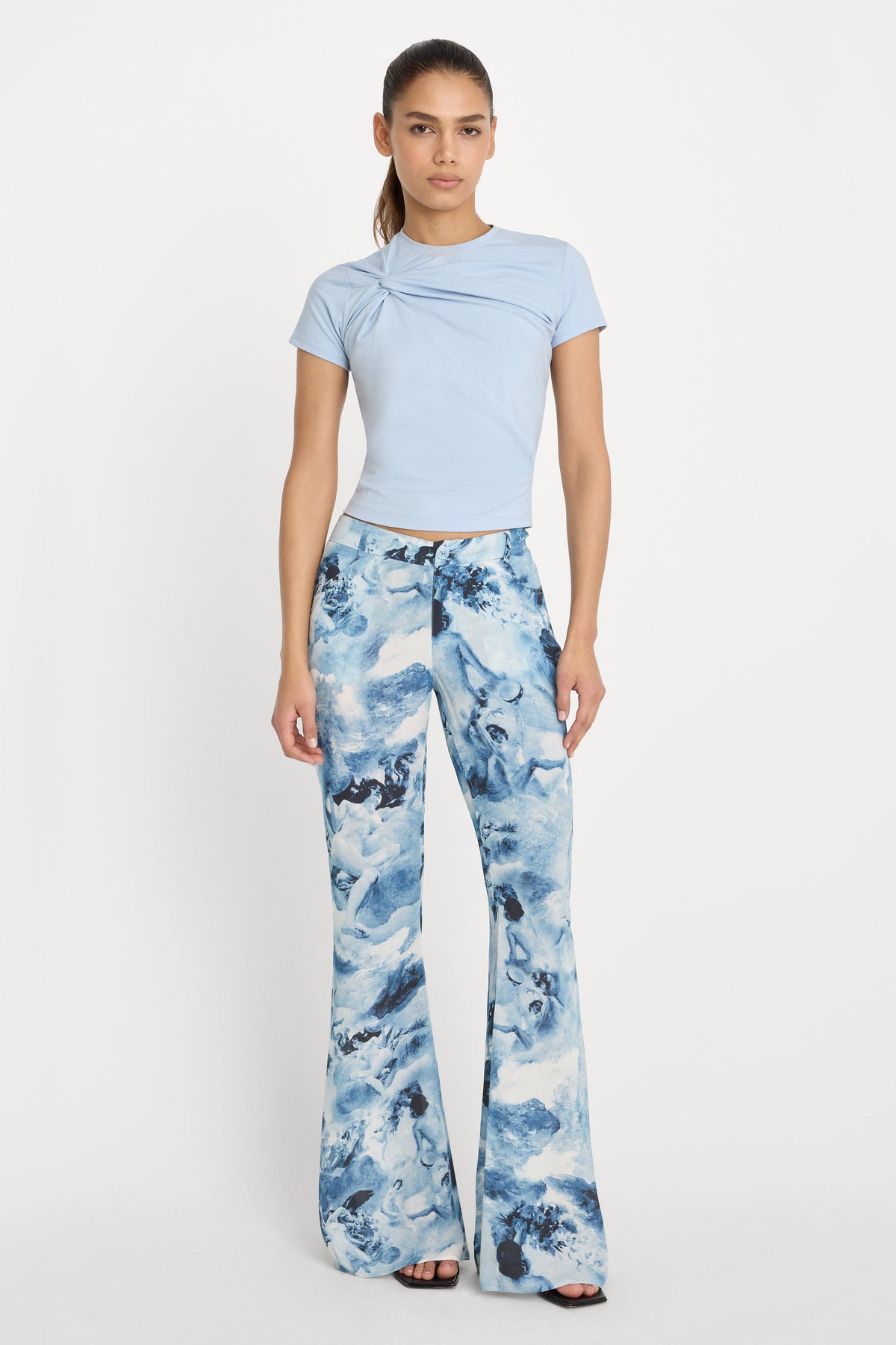 SUPER STRETCH TWIST TEE SKY
