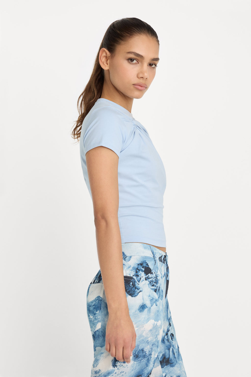 SUPER STRETCH TWIST TEE SKY