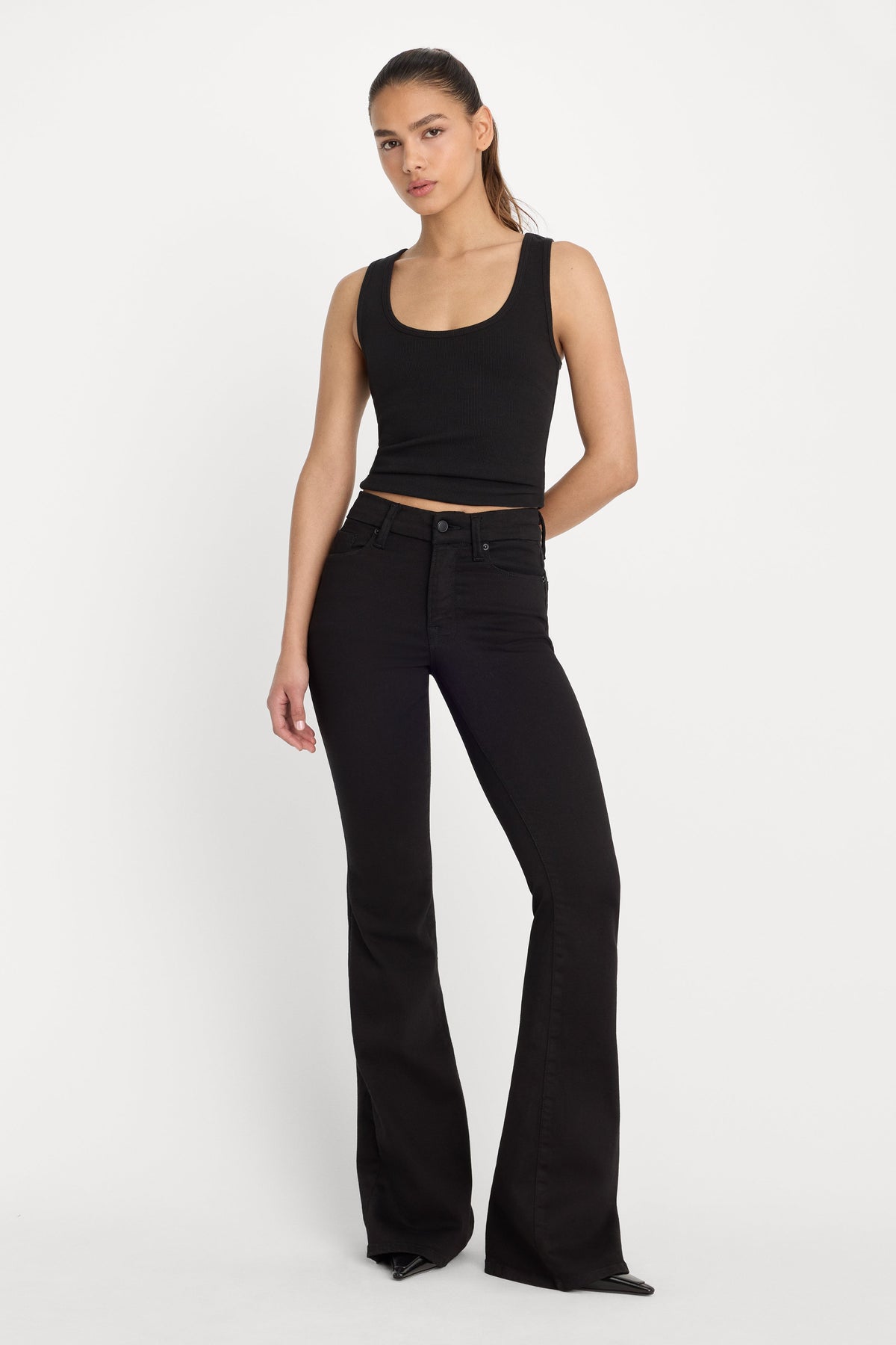 NEVER FADE GOOD LEGS FLARE JEANS BLACK