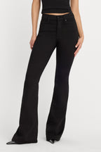 NEVER FADE GOOD LEGS FLARE JEANS BLACK