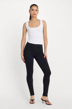 POWER STRETCH PULL-ON SKINNY JEANS BLACK001