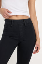 POWER STRETCH PULL-ON SKINNY JEANS BLACK001
