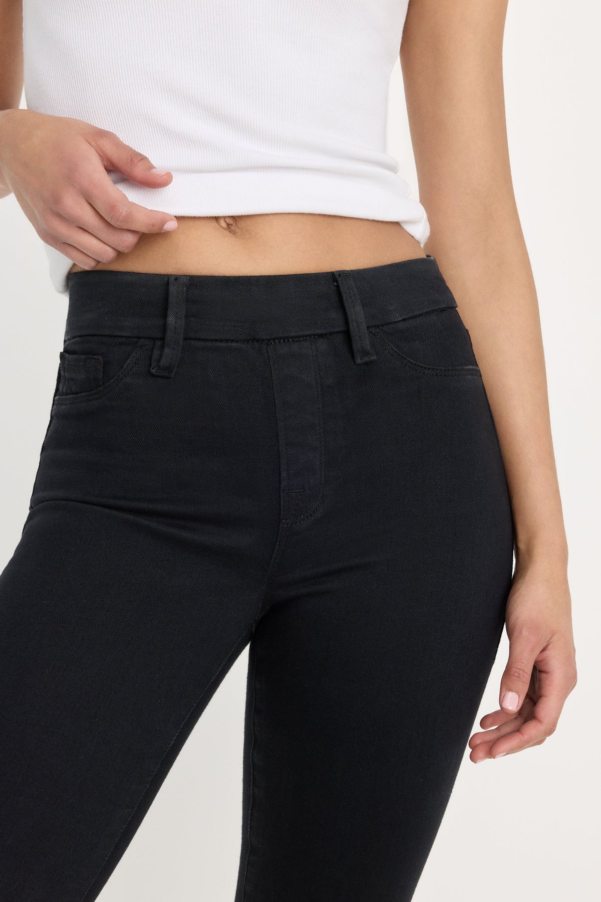 POWER STRETCH PULL-ON SKINNY JEANS BLACK001