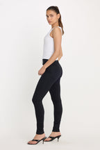 POWER STRETCH PULL-ON SKINNY JEANS BLACK001