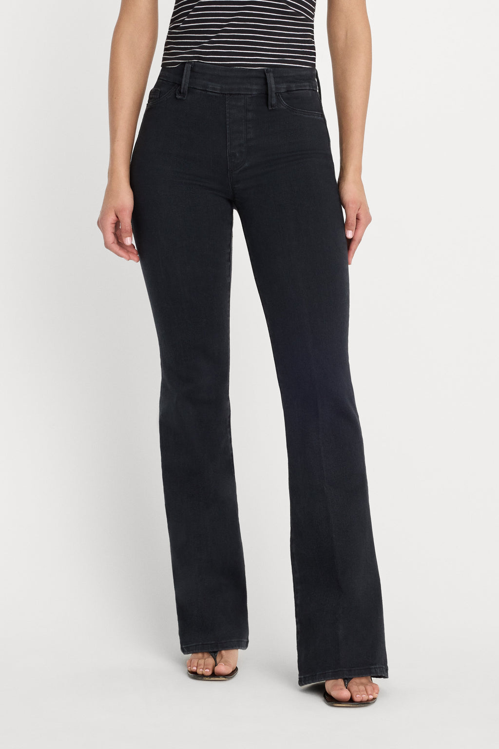 POWER STRETCH PULL-ON FLARE JEANS BLACK001
