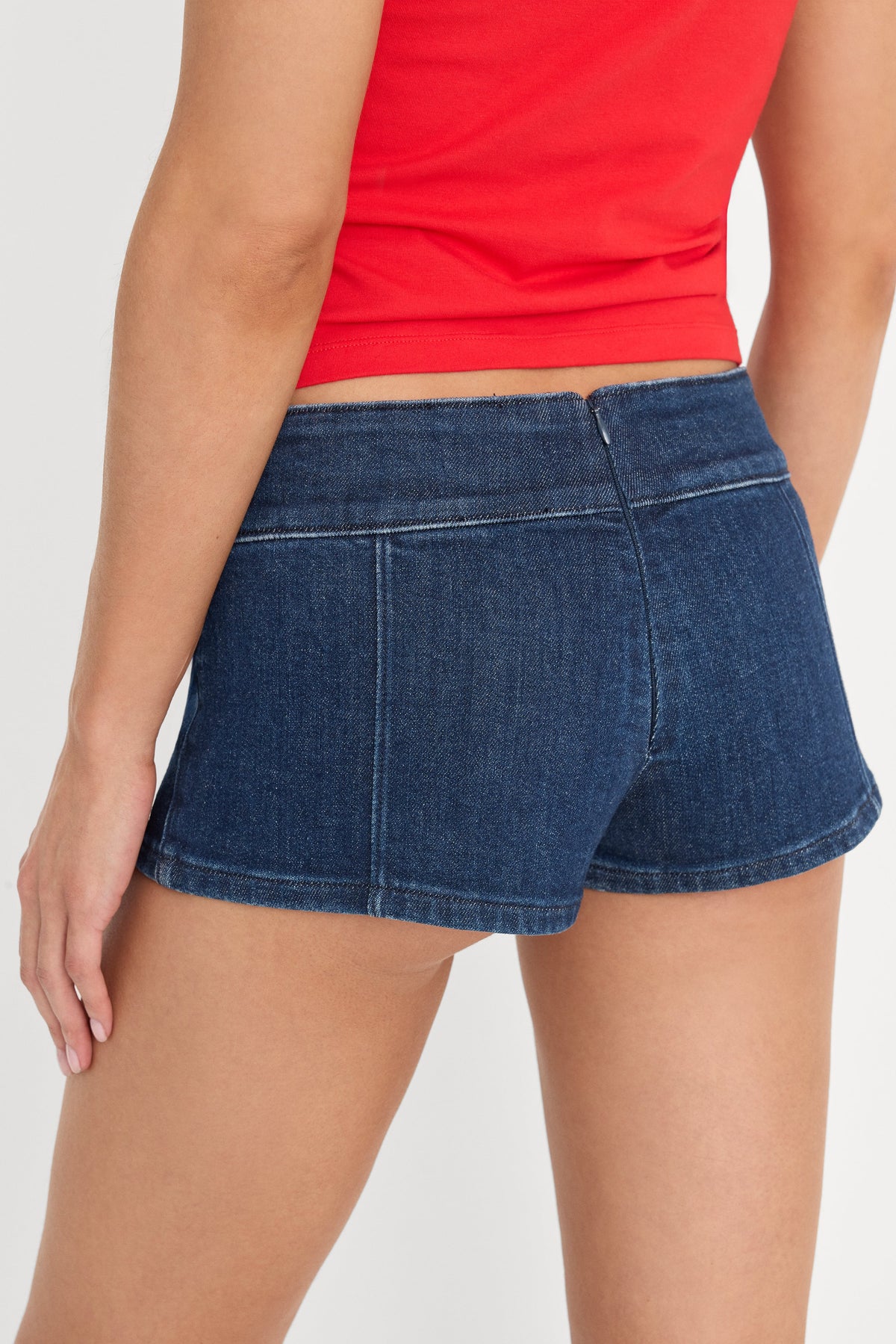 THE MICRO SHORT