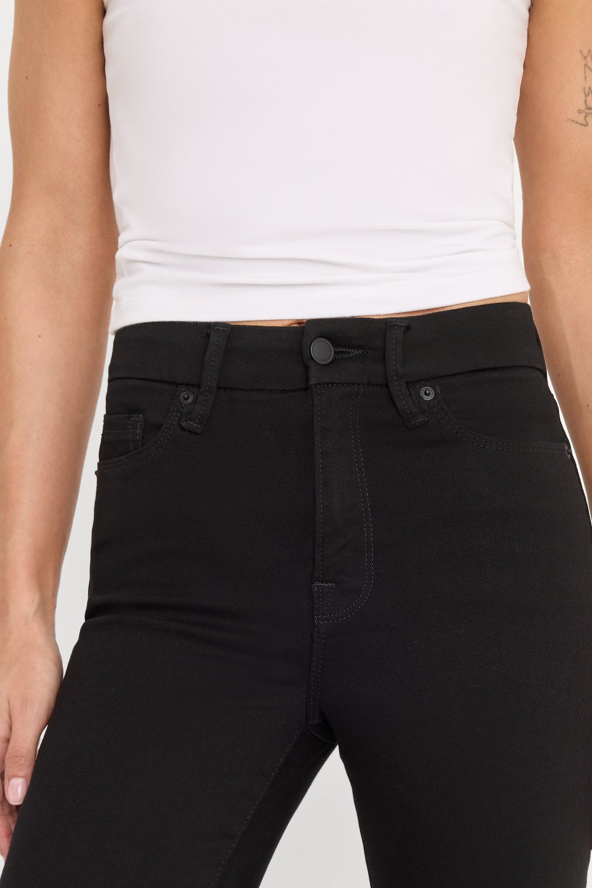 NEVER FADES GOOD LEGS STRAIGHT JEANS BLACK001