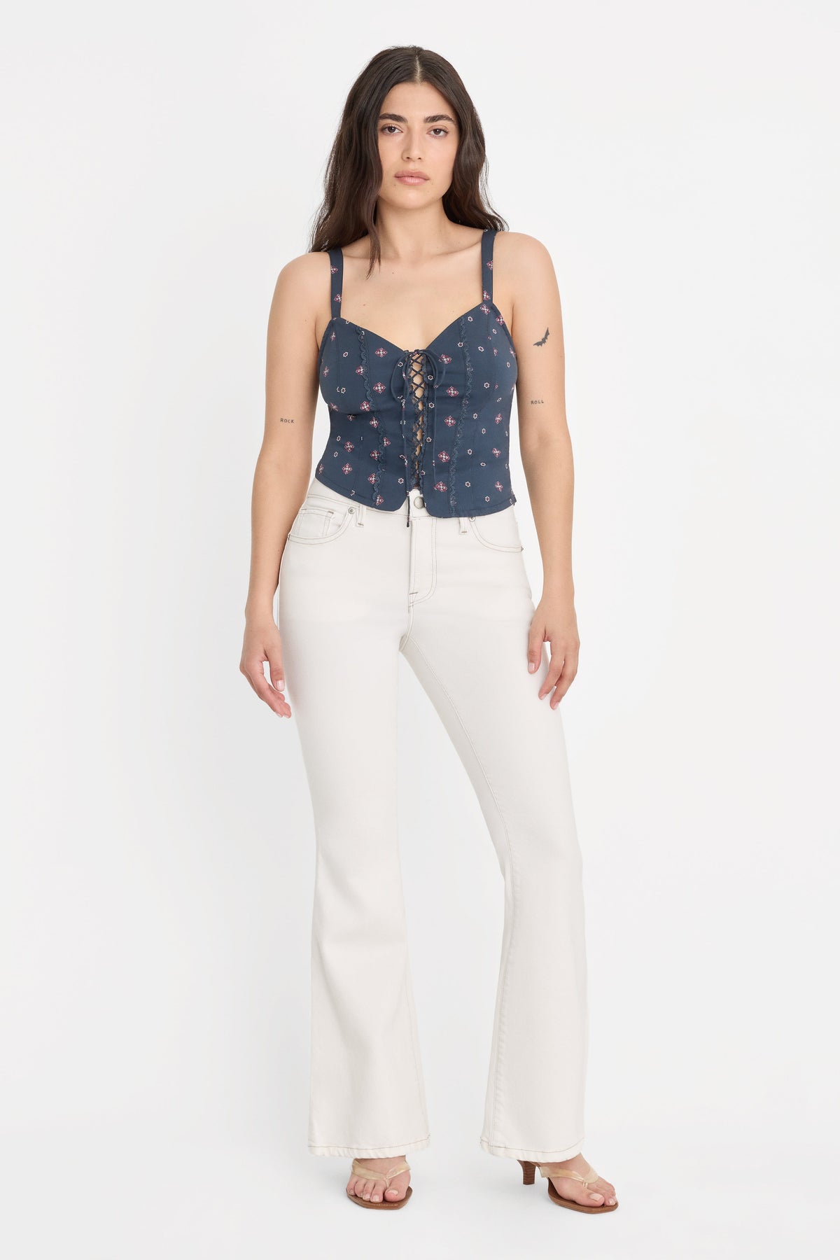 DOLLY JOLEANS PETITE FLARE JEANS VINTAGE WHITE