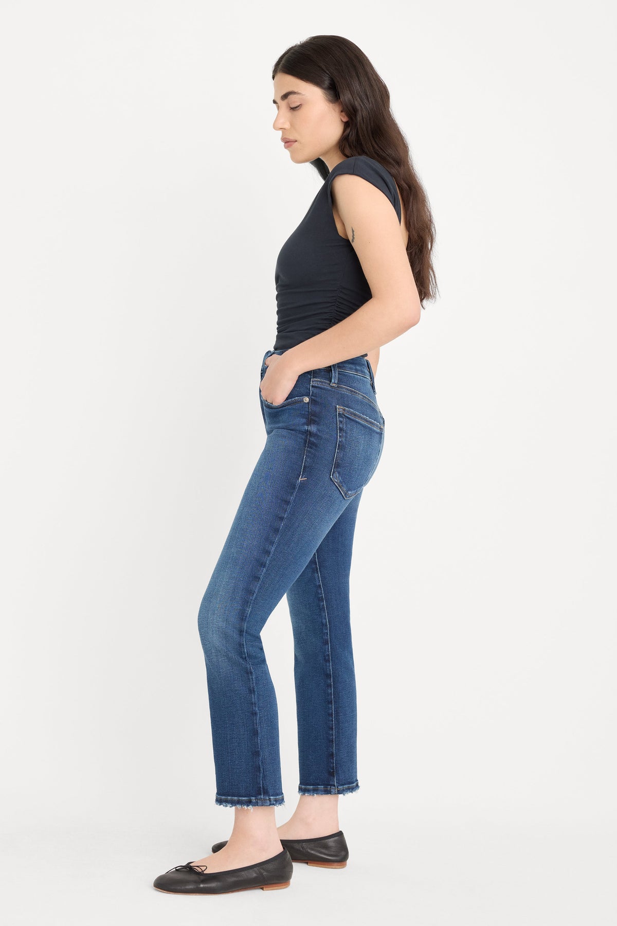 SOFT TECH GOOD PETITE STRAIGHT JEANSINDIGO511