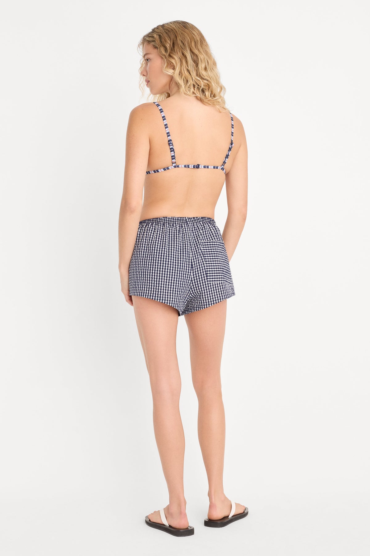 THE SEERSUCKER PULL ON SHORT HORIZON GINGHAM SMALL