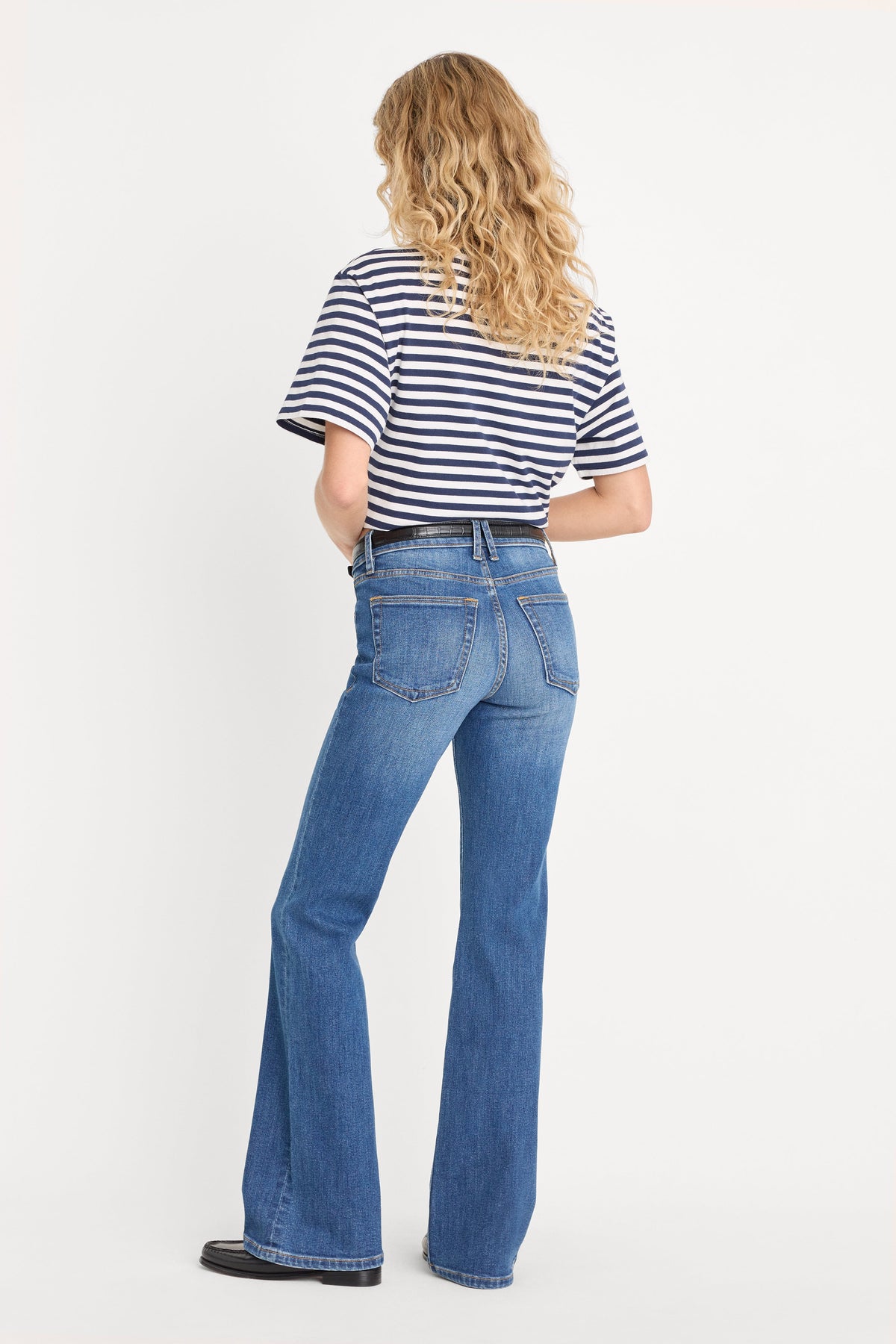 GOOD LOW RISE BOOTCUT JEANS ARTICULATE