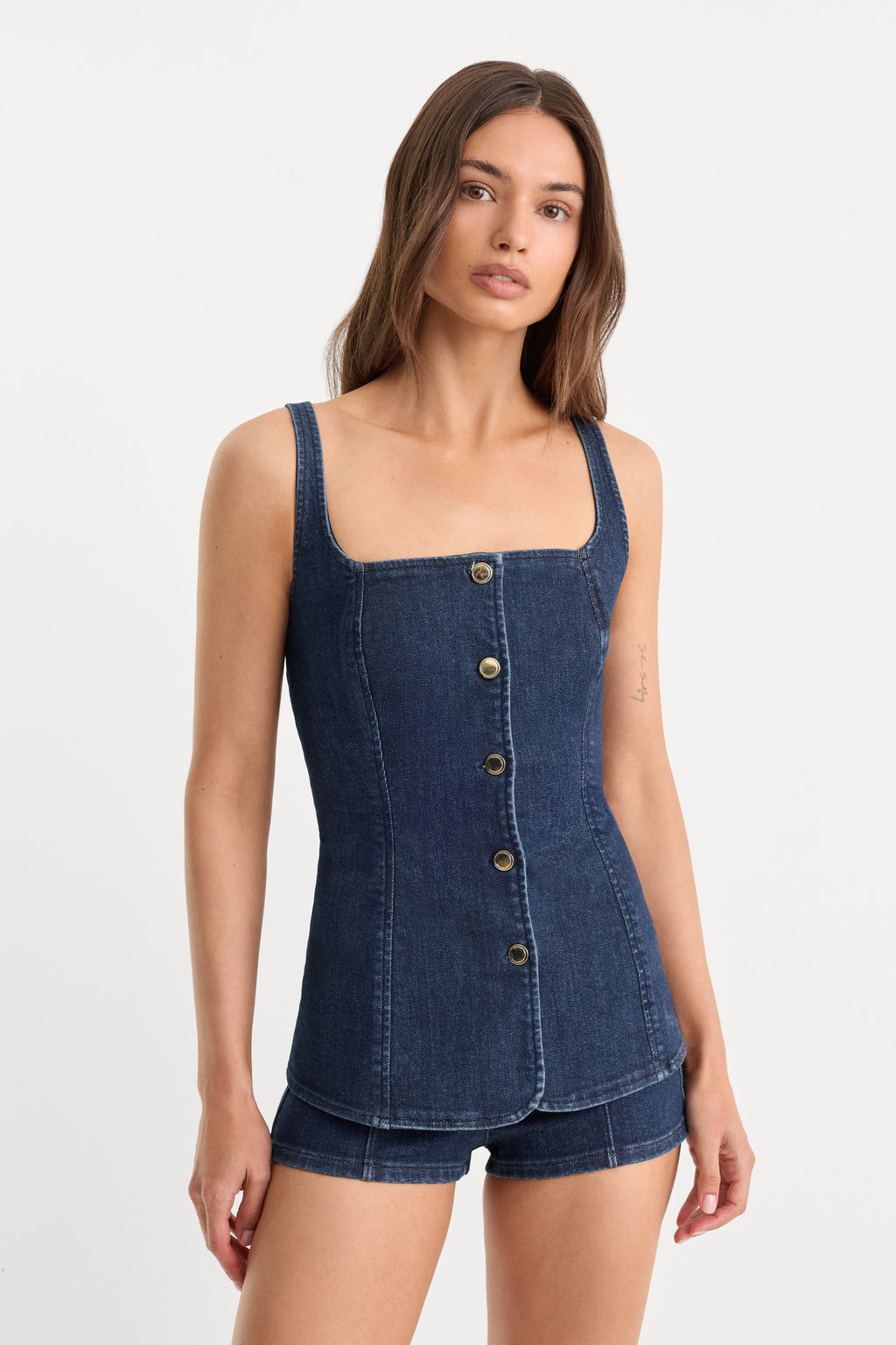 SLEEVELESS DENIM BUTTON FRONT TOP INDIGO1169