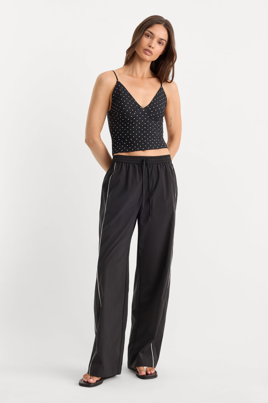THE WEIGHTLESS SCULPTING MODERN TANK MINI DOT BLACK