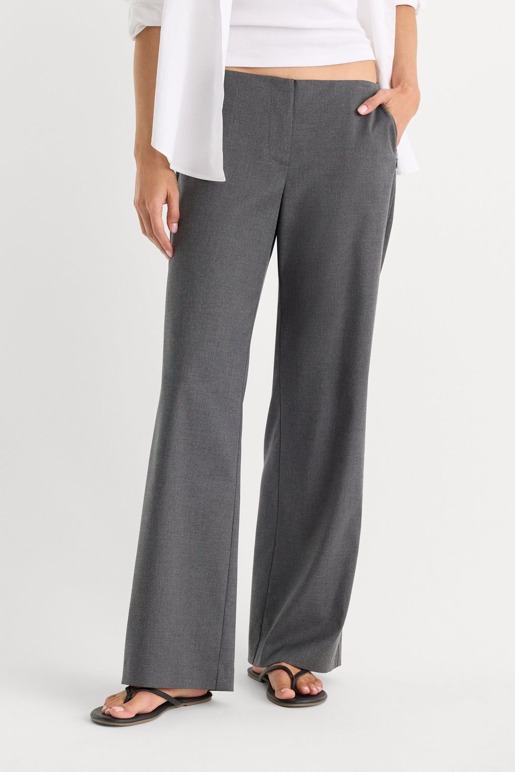 THE LOW RISE TROUSER ASH