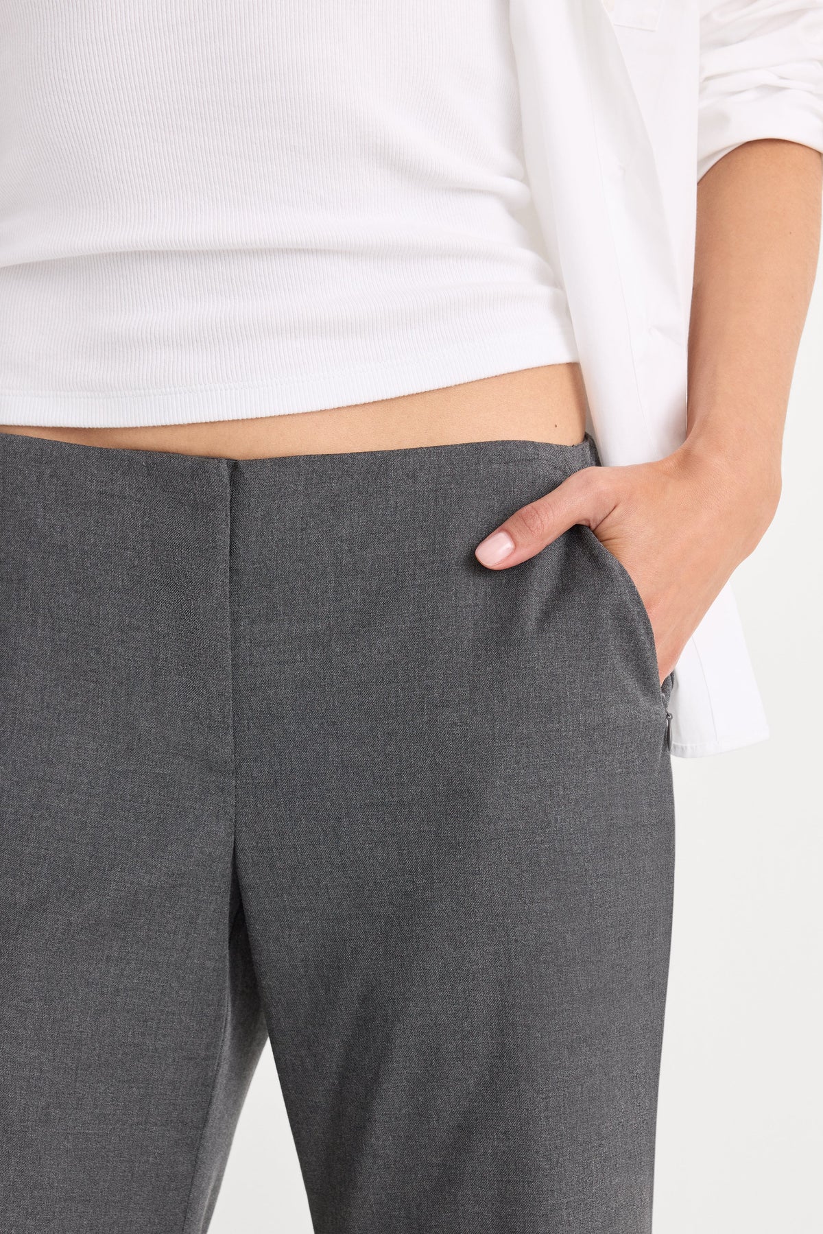 THE LOW RISE TROUSER ASH