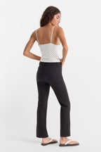 NEVER FADE GOOD PETITE STRAIGHT JEANS BLACK