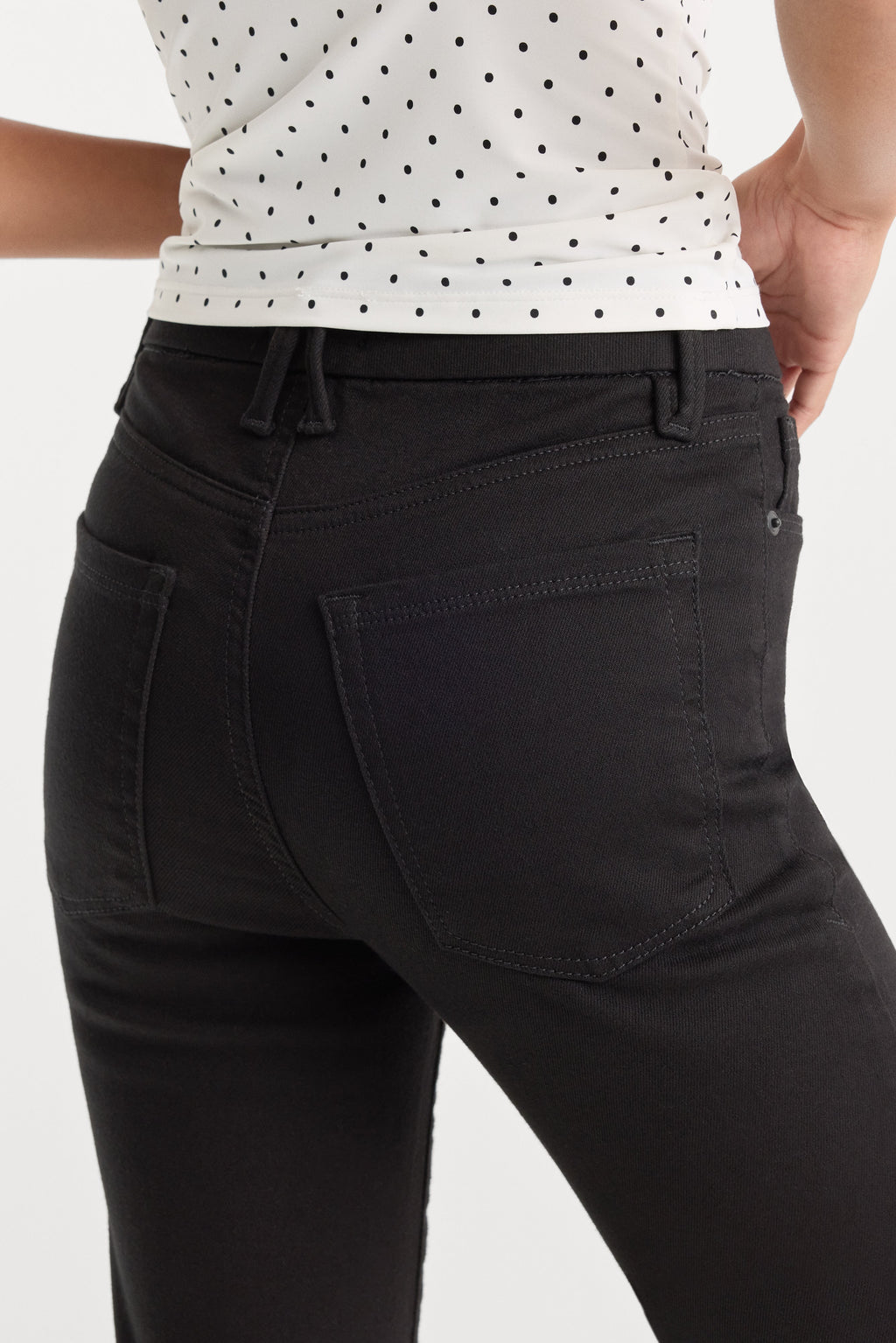 NEVER FADE GOOD PETITE STRAIGHT JEANS BLACK