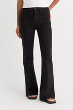 NEVER FADE GOOD PETITE FLARE JEANS BLACK