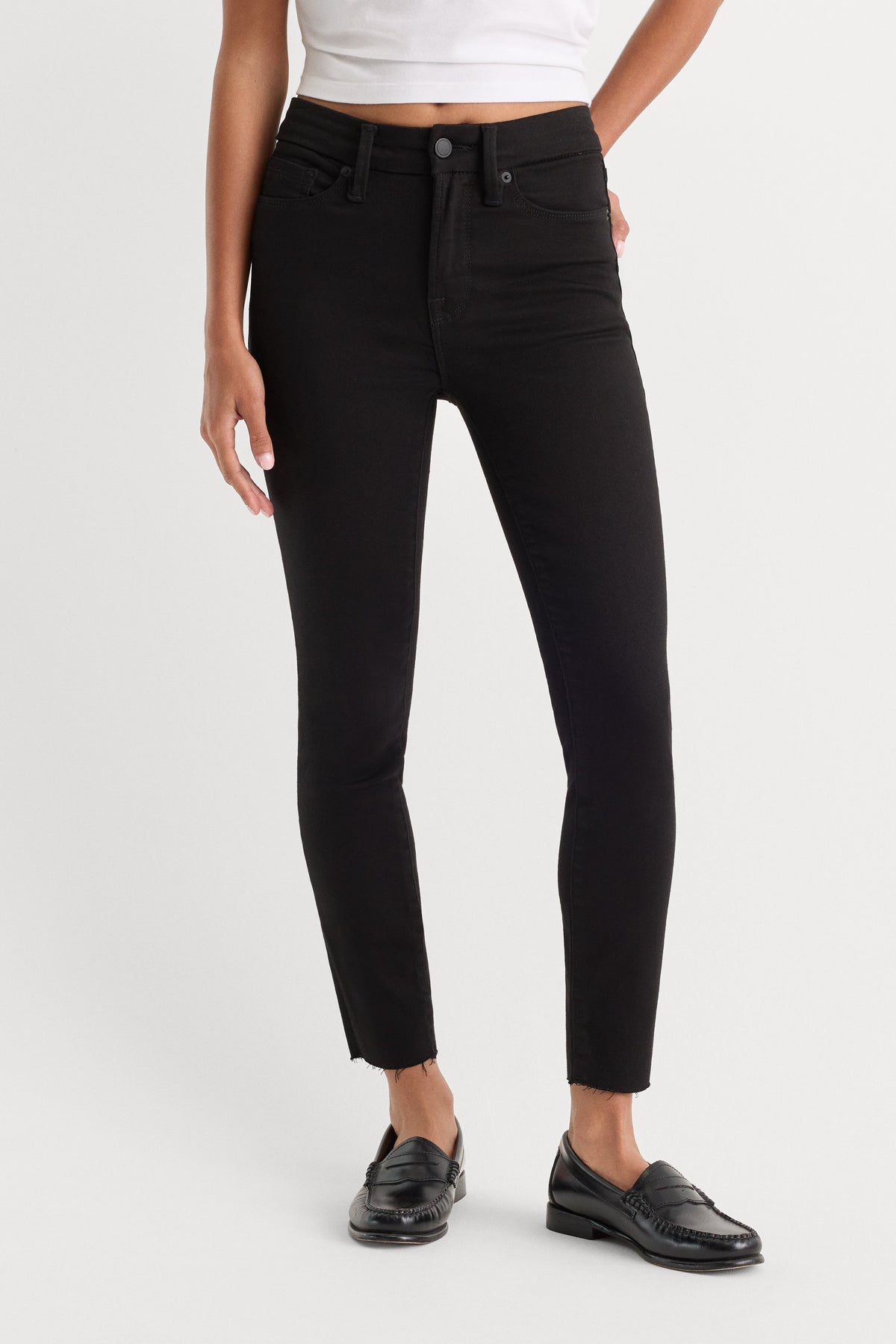 NEVER FADE GOOD PETITE SKINNY JEANS BLACK