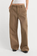 LOW SLUNG BAGGY TROUSER TEA BARK