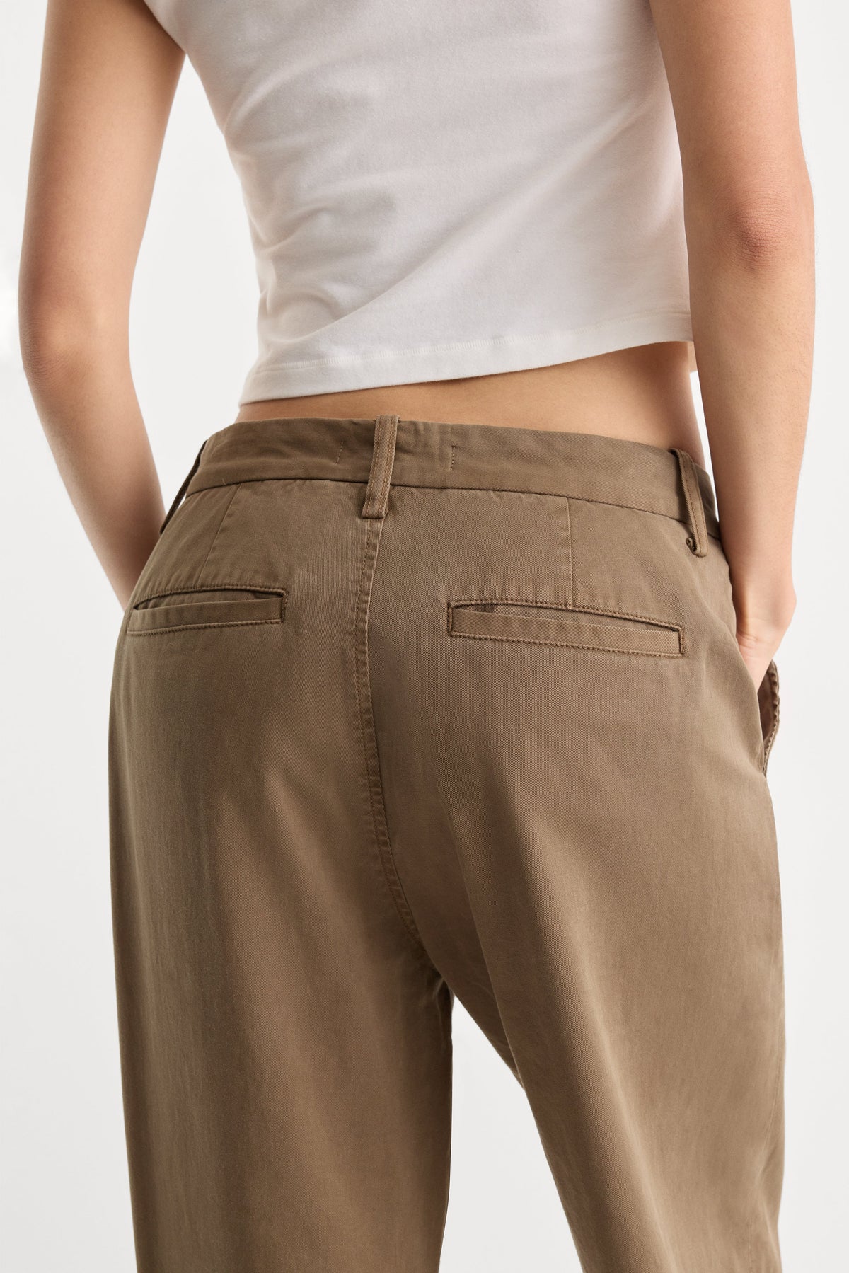 LOW SLUNG BAGGY TROUSER TEA BARK