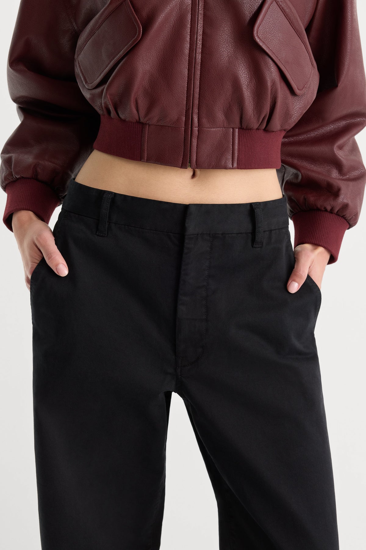 LOW SLUNG BAGGY TROUSER BLACK