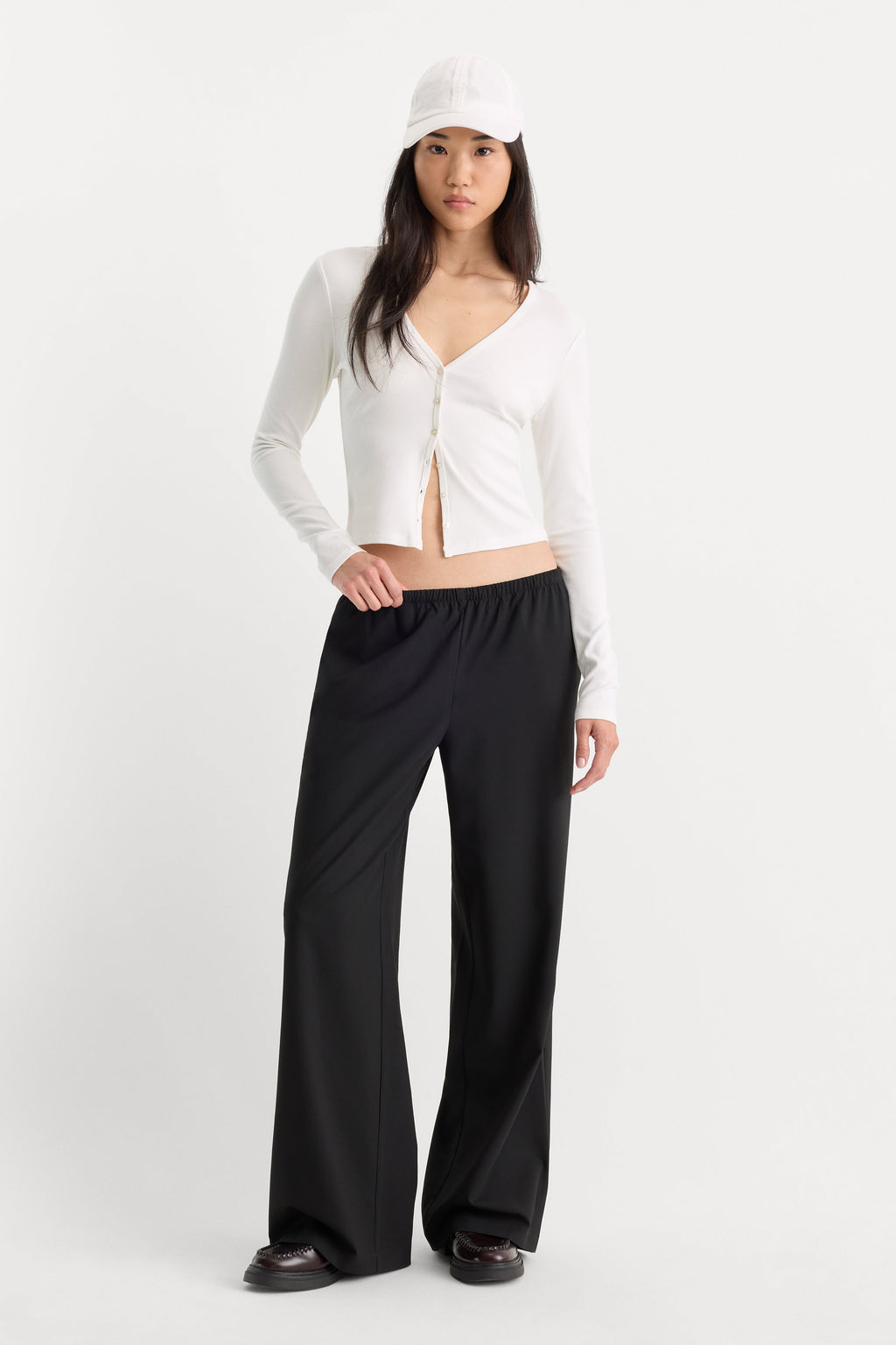 THE RIB V NECK CARDIGAN CHALK