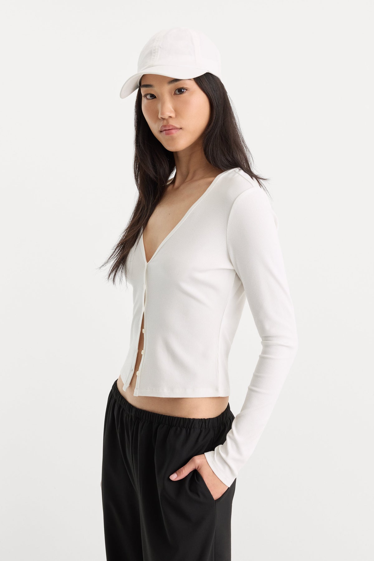THE RIB V NECK CARDIGAN CHALK