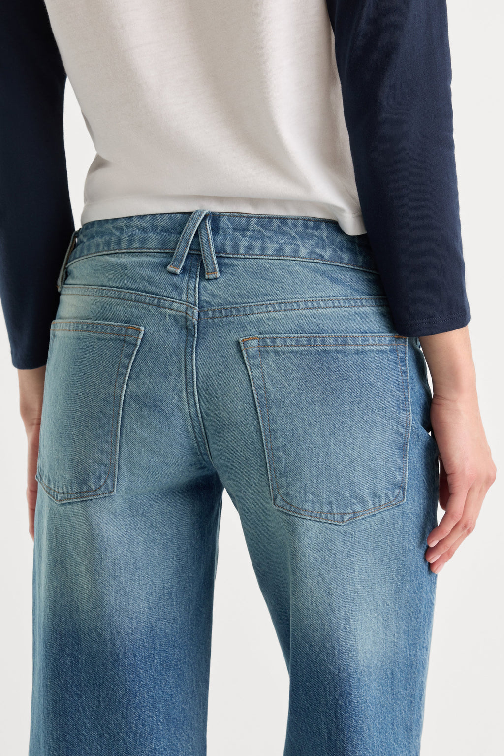 VINTAGE LOW LOOSE JEANS TROUBLED WATER