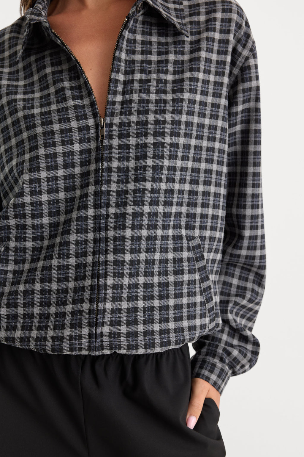 THE LIGHTWEIGHT BOMBER JACKET CHARCOAL PLAID