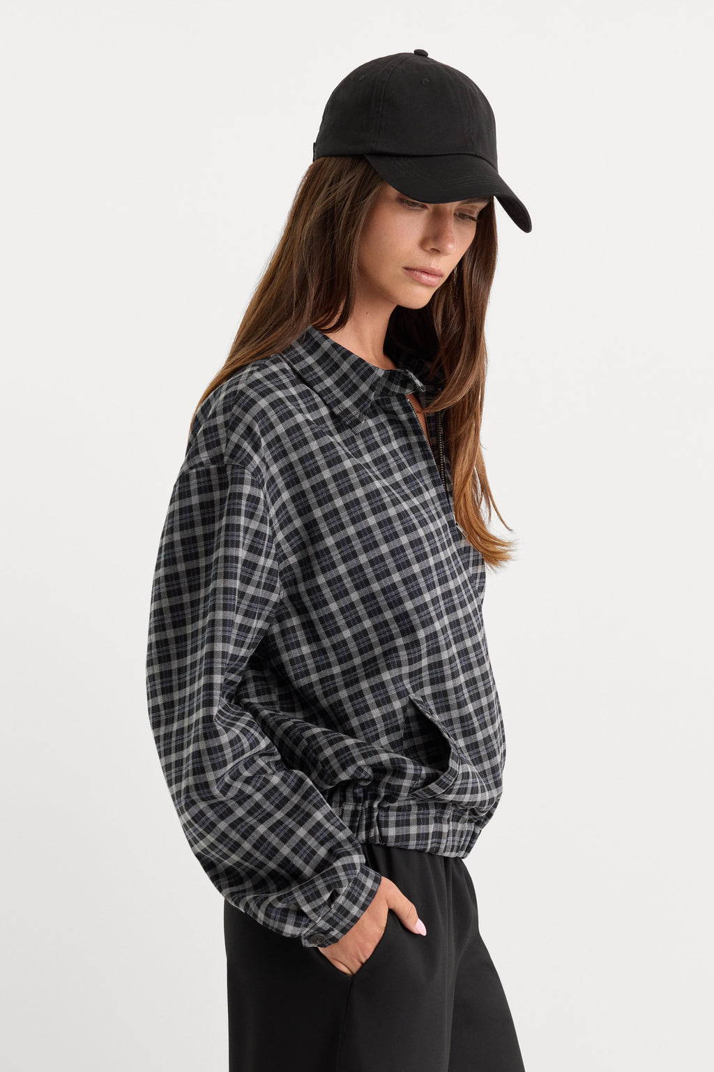 THE LIGHTWEIGHT BOMBER JACKET CHARCOAL PLAID