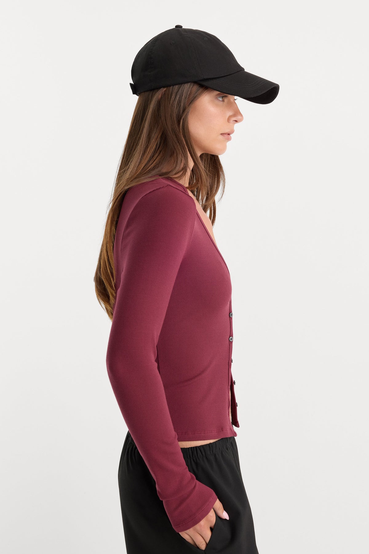THE RIB V NECK CARDIGAN BERRY NOIR